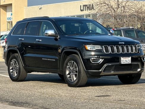 Used 2019 Jeep Grand Cherokee Limited w/ Luxury Group II image 9