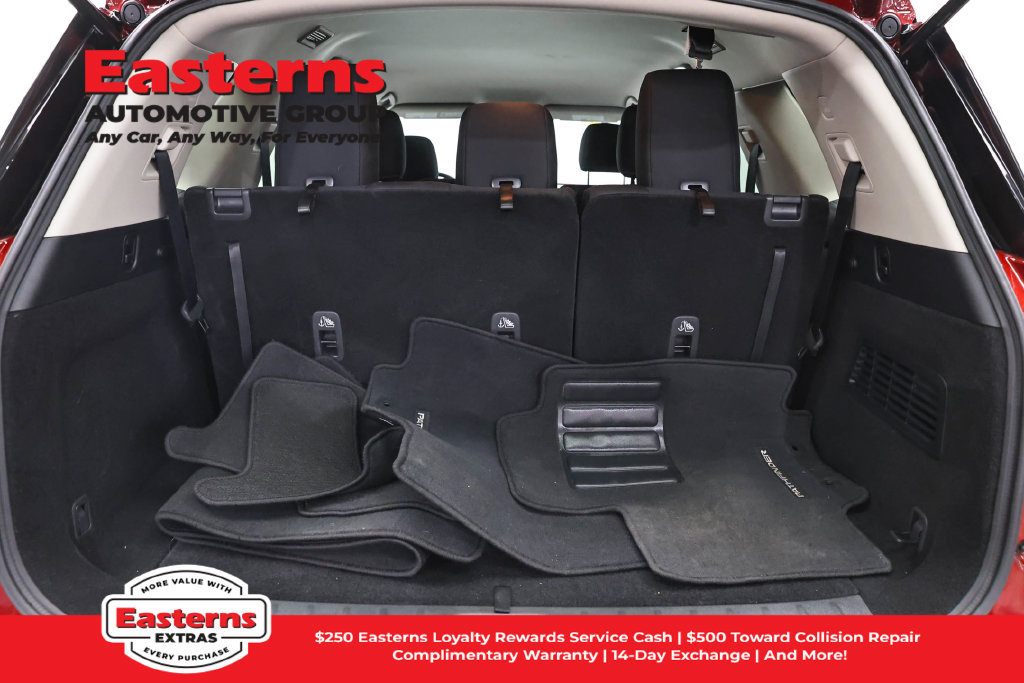 Used 2024 Nissan Pathfinder SV AWD/4WD image 10