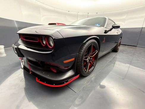 Used 2016 Dodge Challenger R/T Scat Pack RWD image 6