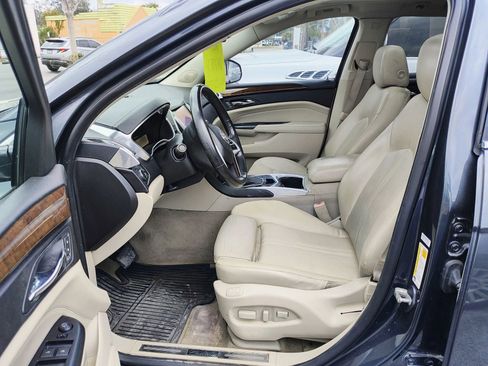 Used 2013 Cadillac SRX Luxury image 11