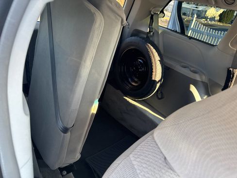 Used 2014 Toyota Sienna LE image 14