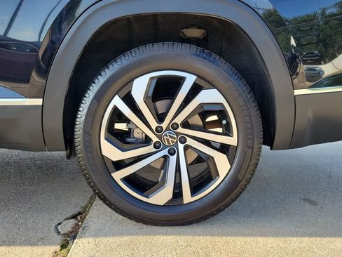 Used 2023 Volkswagen Atlas SEL AWD/4WD image 9