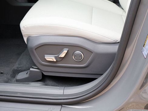 New 2025 Hyundai Santa Fe SEL image 25