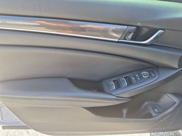 Used 2021 Honda Accord Sport image 9