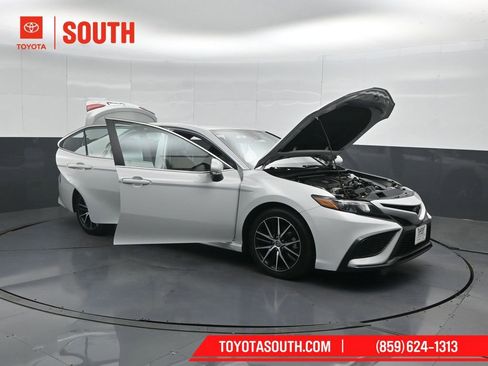 Used 2024 Toyota Camry SE FWD image 53
