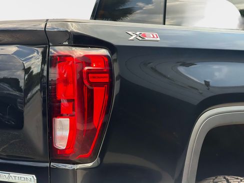 Used 2024 GMC Sierra 1500 Elevation w/ Preferred Package AWD/4WD image 5
