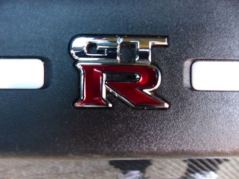 Used 2010 Nissan GT-R Premium image 33