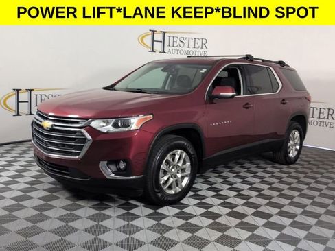 Used 2021 Chevrolet Traverse LT image 4