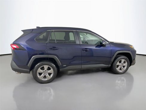 Used 2024 Toyota RAV4 XLE AWD/4WD image 16