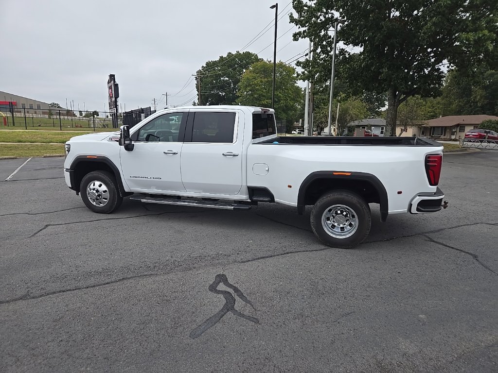 Used 2025 GMC Sierra 3500 Denali w/ Denali Reserve Package AWD/4WD image 7
