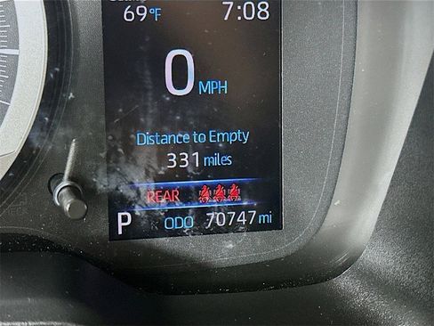 Used 2021 Toyota Corolla LE image 15