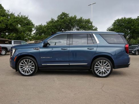 Used 2026 GMC Yukon Denali w/ Denali Reserve Package image 5