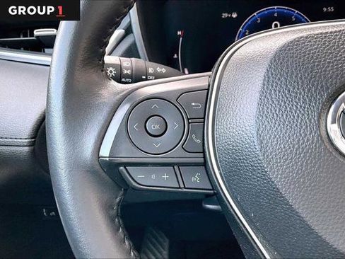 Certified 2025 Toyota Corolla Cross XLE image 24