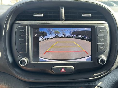 Used 2025 Kia Soul LX image 28