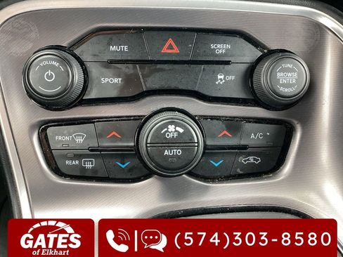 Used 2021 Dodge Challenger SXT image 17