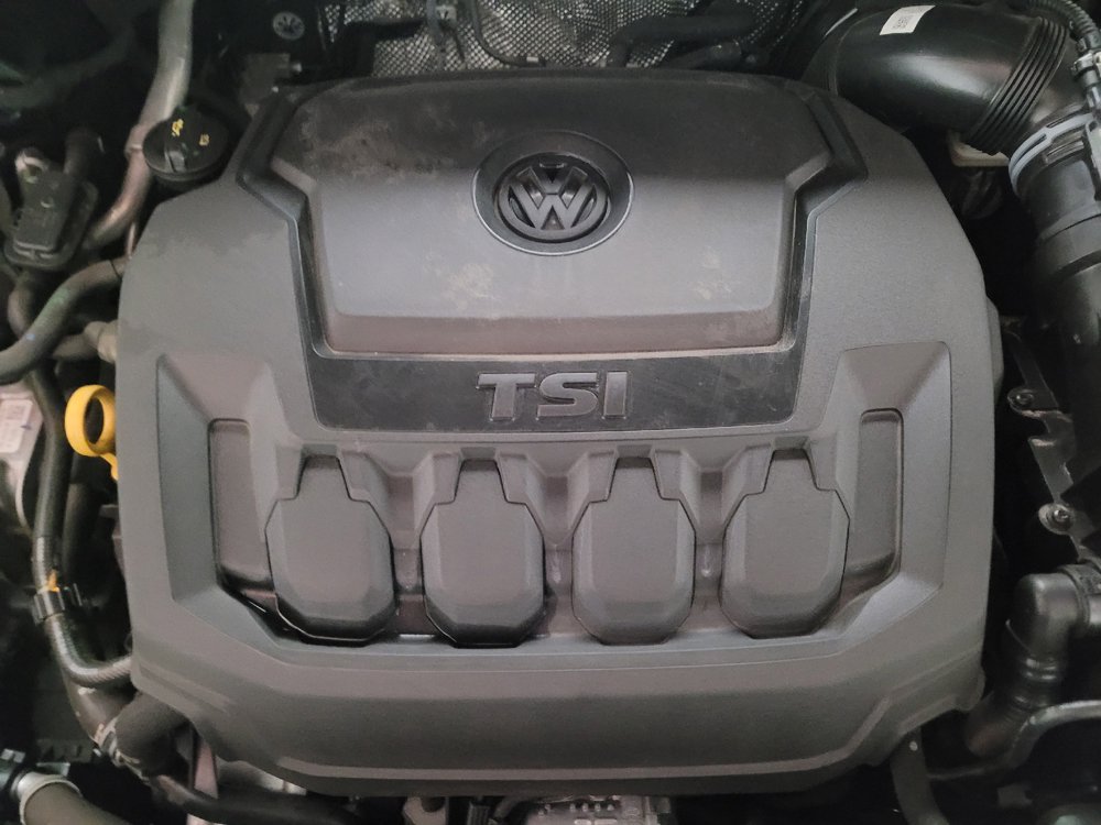 Used 2023 Volkswagen Tiguan SE w/ Panoramic Sunroof Package FWD image 30