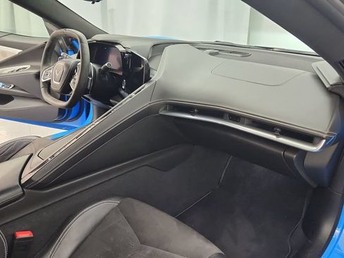 Used 2021 Chevrolet Corvette Stingray Premium Conv w/ Z51 Performance Package RWD image 28