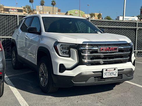 Used 2026 GMC Terrain Elevation FWD image 2