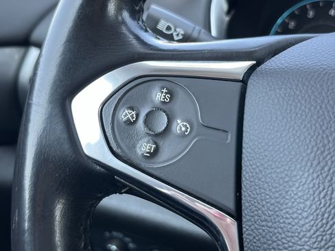 Used 2018 Chevrolet Traverse LT AWD/4WD image 27