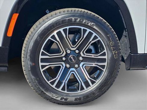 New 2026 Jeep Grand Wagoneer 2WD w/ Premium Group I image 11