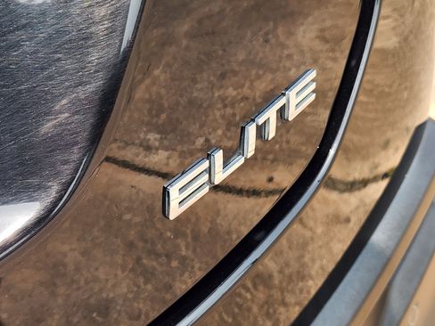 Used 2025 Honda Pilot Elite image 13