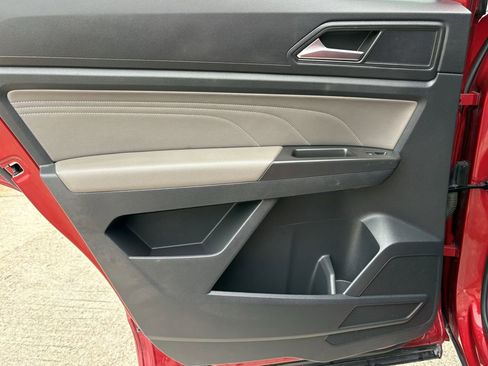 Used 2023 Volkswagen Atlas Cross Sport SEL R-Line image 22