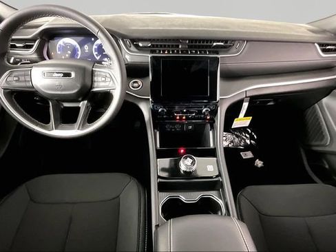New 2026 Jeep Grand Cherokee Laredo RWD image 6