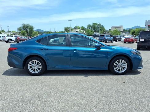 Certified 2025 Toyota Camry LE w/ Convenience Package AWD/4WD image 3