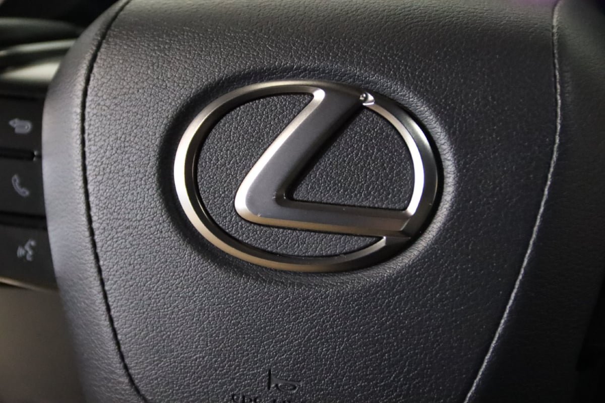 Used 2024 Lexus GX 550 w/ Accessory Package (2T) AWD/4WD image 42