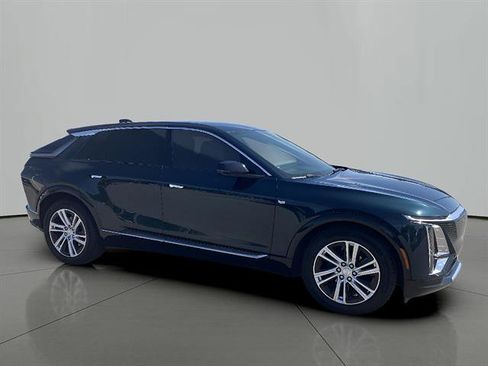 Used 2024 Cadillac Lyriq Tech AWD/4WD image 5