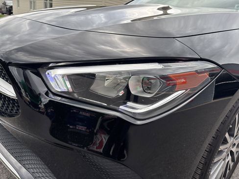Used 2022 Mercedes-Benz CLA 250 4MATIC image 10