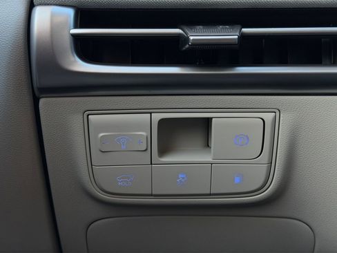 New 2026 Hyundai Tucson Limited image 18