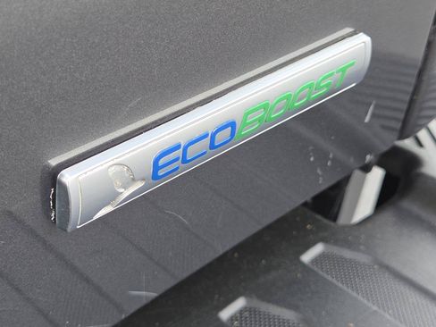 Used 2019 Ford F150 XLT w/ Equipment Group 302A Luxury AWD/4WD image 8