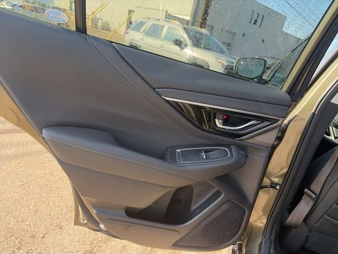 Used 2025 Subaru Outback Limited image 14