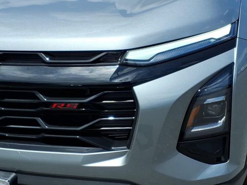 New 2026 Chevrolet Equinox RS w/ LPO, Floor Liner Package AWD/4WD image 8