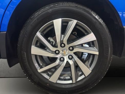 Used 2024 Chevrolet Equinox Premier w/ LPO, Floor Liner Package AWD/4WD image 34