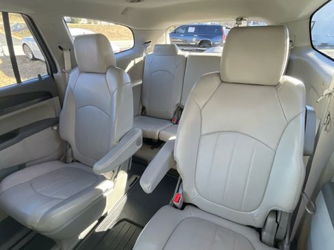 Used 2017 Buick Enclave Premium w/ Enclave Sport Touring Edition image 23