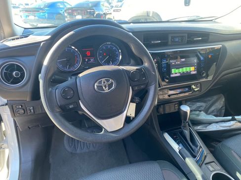 Used 2019 Toyota Corolla LE FWD image 10