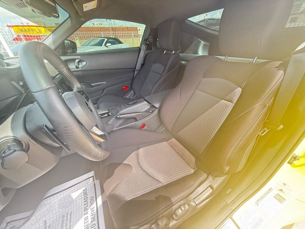 Used 2024 Nissan Z Sport w/ Floor Mat Package RWD image 14