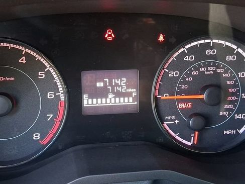 Used 2023 Subaru Crosstrek 2.0i Premium AWD/4WD image 19