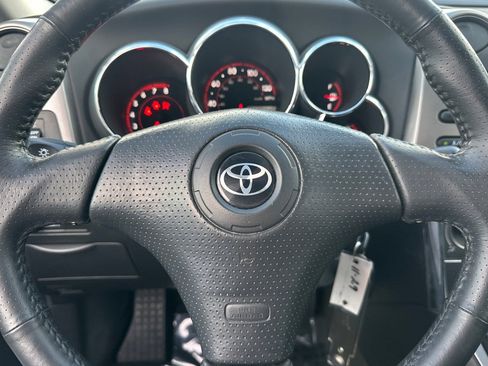 Used 2005 Toyota Matrix XR image 21