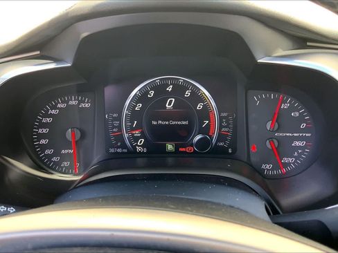 Used 2015 Chevrolet Corvette Stingray Coupe RWD image 16
