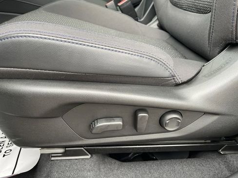 Used 2025 Subaru Forester Premium AWD/4WD image 13