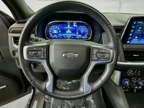 Used 2022 Chevrolet Suburban Z71 w/ Z71 Off-Road Package AWD/4WD image 12