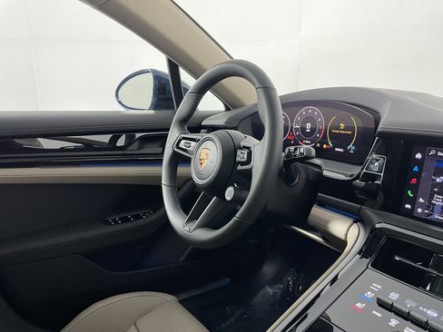 New 2026 Porsche Panamera image 12