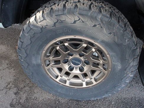 Certified 2023 Toyota Tacoma 4x4 Double Cab image 61