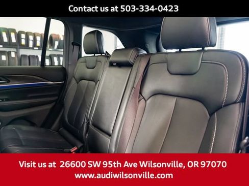 Used 2023 Jeep Grand Cherokee Overland AWD/4WD image 29