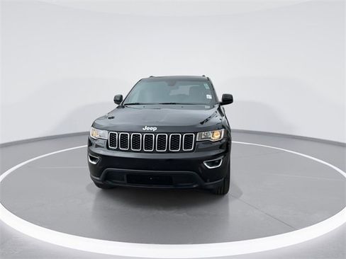 Used 2017 Jeep Grand Cherokee Laredo w/ Quick Order Package 23E image 3