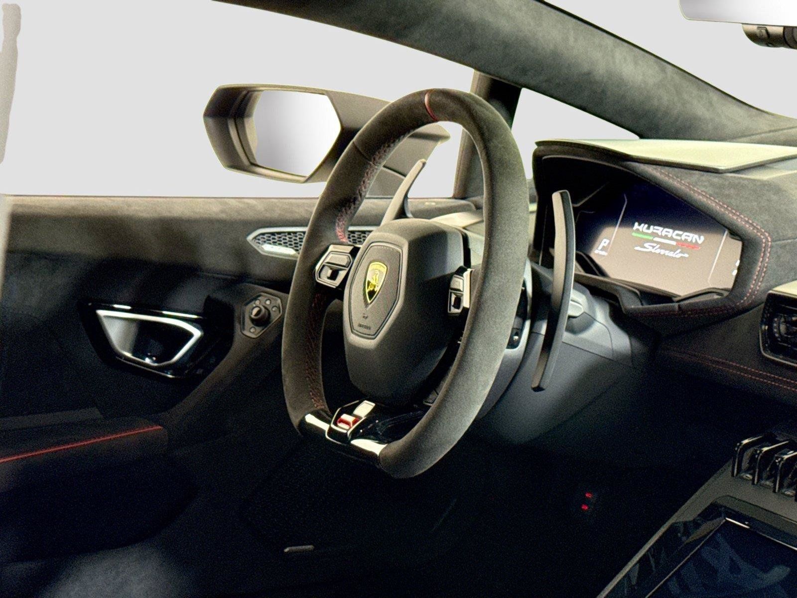 Used 2023 Lamborghini Huracan Sterrato AWD/4WD image 32