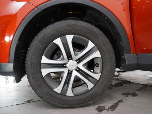 Used 2016 Toyota RAV4 LE FWD image 27